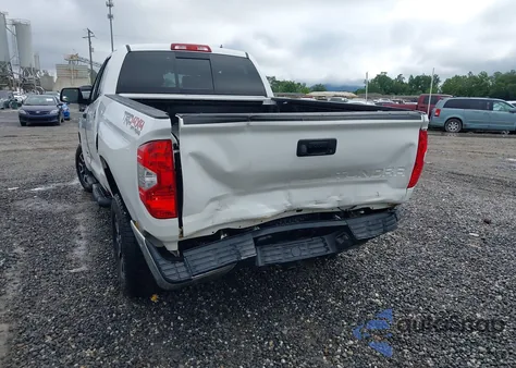 2016 Toyota Tundra Sr5 5.7L V8 z USA, uszkodzony, nr VIN 5TFUY5F13GX563858